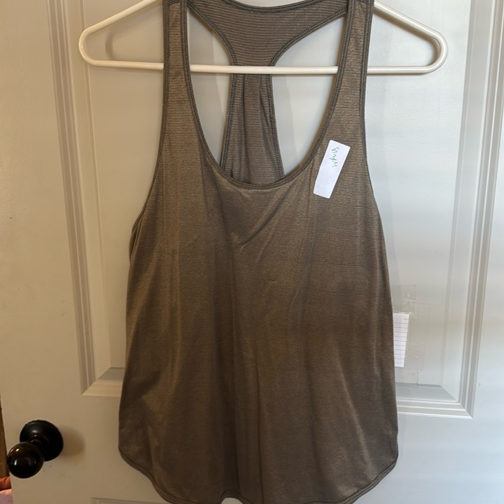Lululemon tank